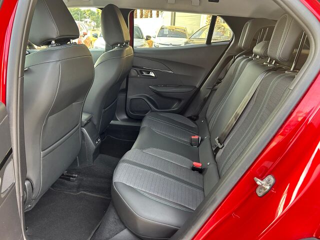 PEUGEOT 2008 ALLURE 1.2 E-THP AUTO SPANISH LHD IN SPAIN 16000 MILES SUPERB 2021